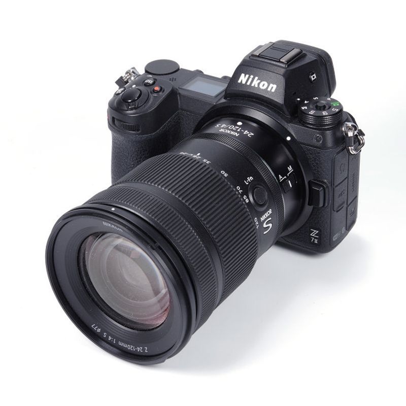 Nikon Z 7 II + Z 24-70/4 | fotocamera digitale mirrorless