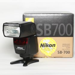 Nikon SB 700