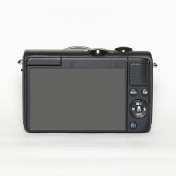 Canon EOS M100 + 15-45