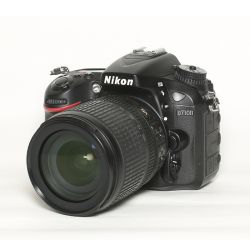 Nikon D7100 + 18-105