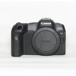 Canon Eos R8