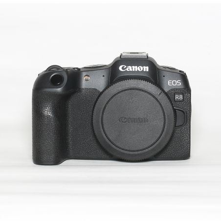 Canon Eos R8