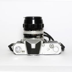 Nikkormat FT + Nikkor 55/3,5 micro 8 + 28/3,5 + 105/2,5 + borsa