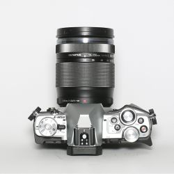 Olympus OM5 Mark II + 18-150