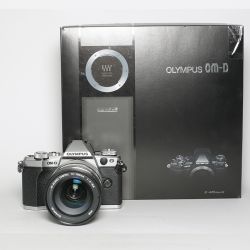 Olympus OM5 Mark II + 18-150